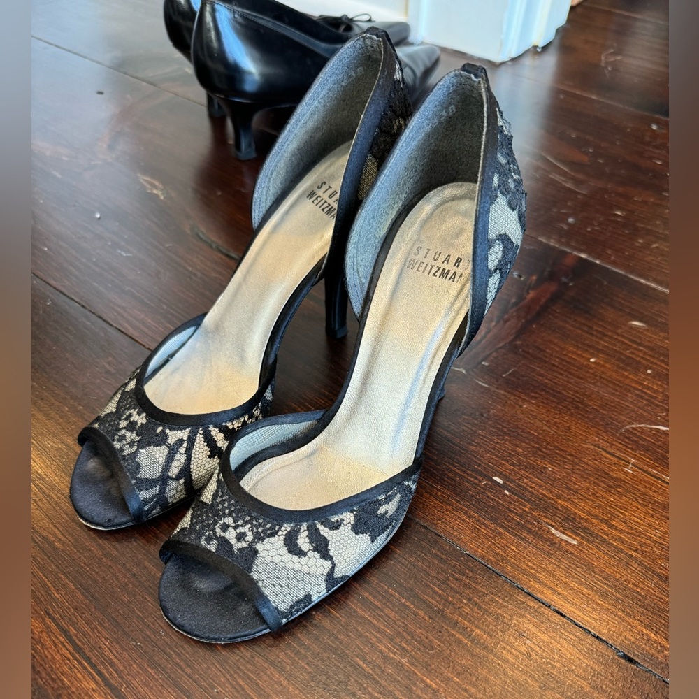 Stuart Weitzman formal d’orsay heel black lace